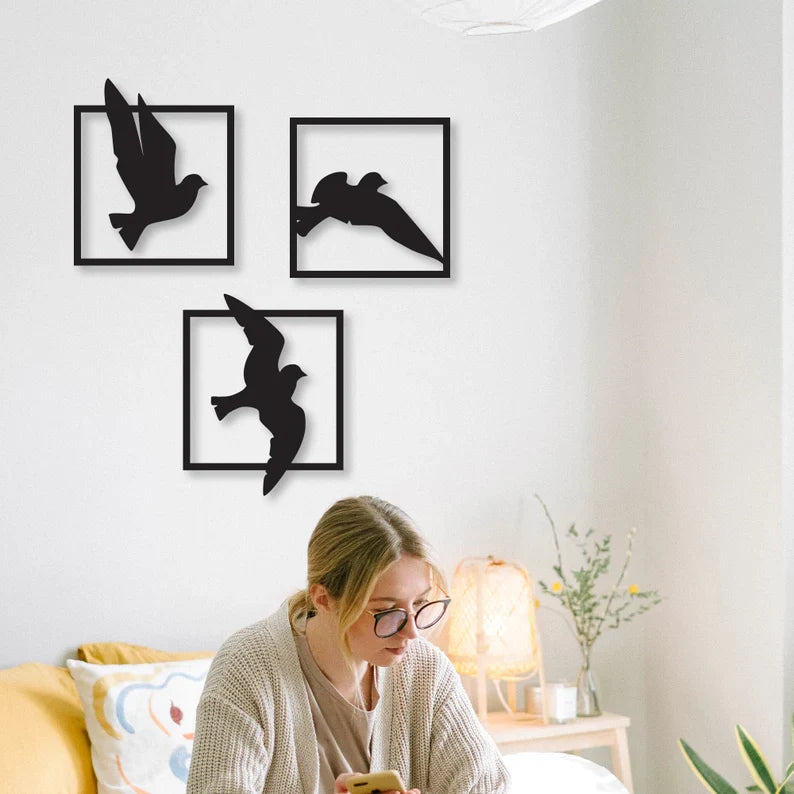 Birds in frame Wood Wall Decor